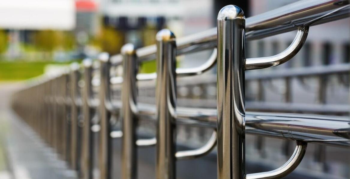 Balustrady aluminiowe jako inwestycja w przyszłość – trwałość i nowoczesność