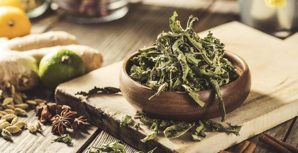 Właściwości zdrowotne ziół dostępnych w sklepie internetowym