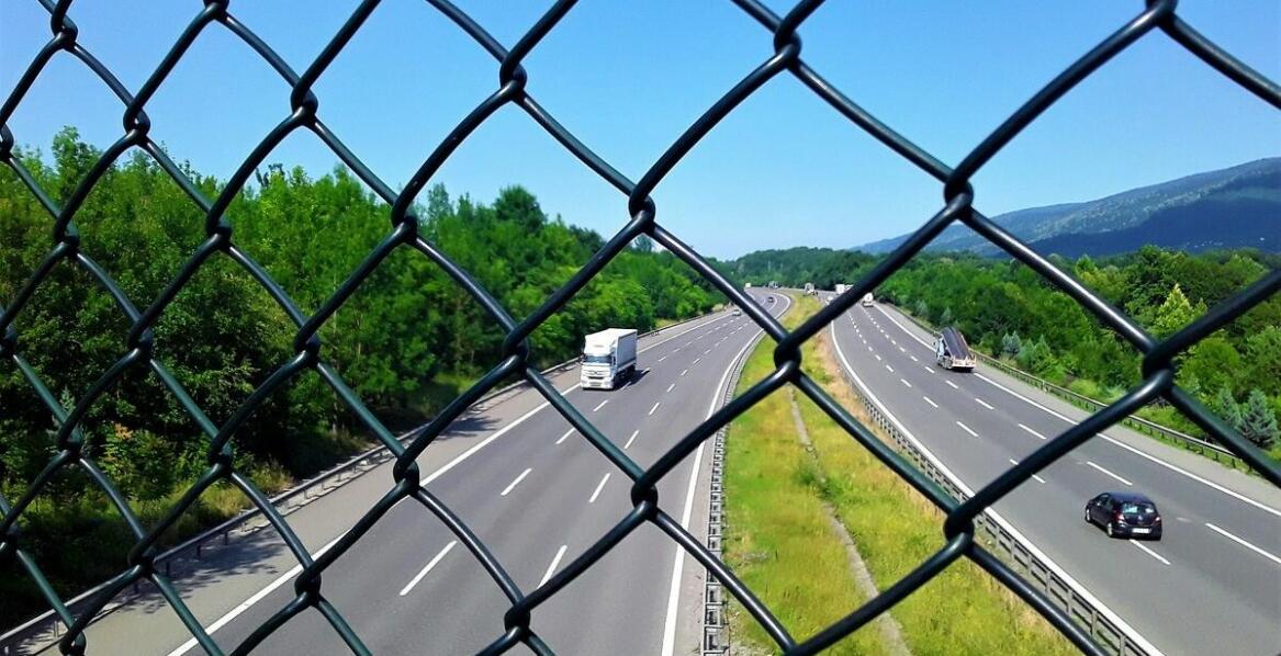 Jak siatka leśna 150 może poprawić bezpieczeństwo na terenach budowy?