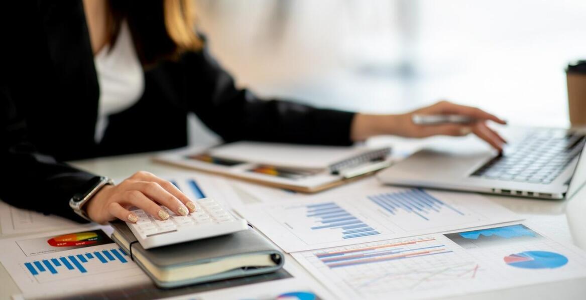 Pełna księgowość dla firm – jak biuro rachunkowe może pomóc?
