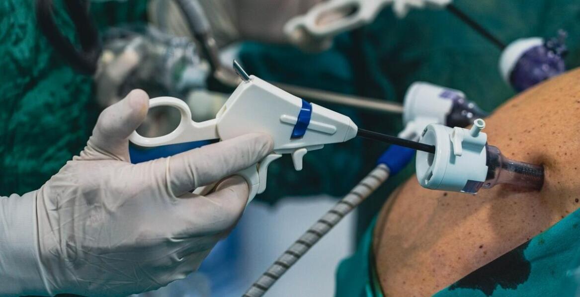 Czy cena artroskopii jest stała, czy może się zmieniać z czasem?