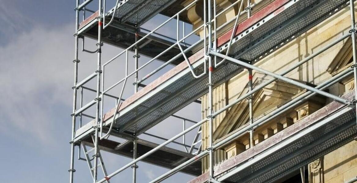 Jakie są główne zalety korzystania z lekkich rusztowań aluminiowych?