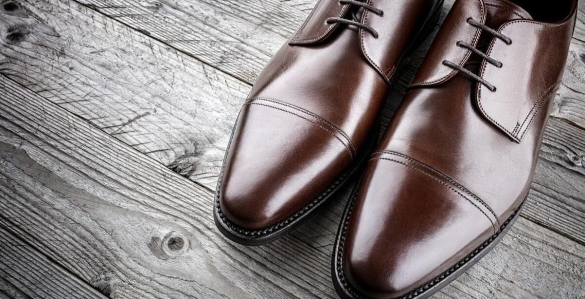 Jakie korzyści płyną z wyboru ocieplanych glanów skórzanych?