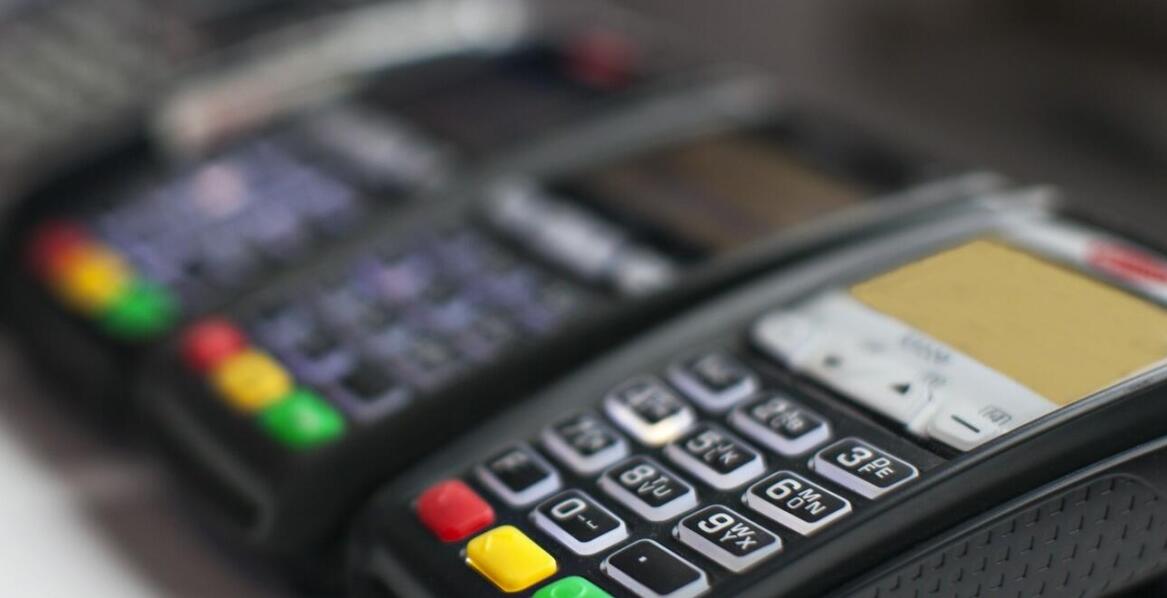 Jakie innowacyjne rozwiązania oferuje marka w zakresie kas fiskalnych?