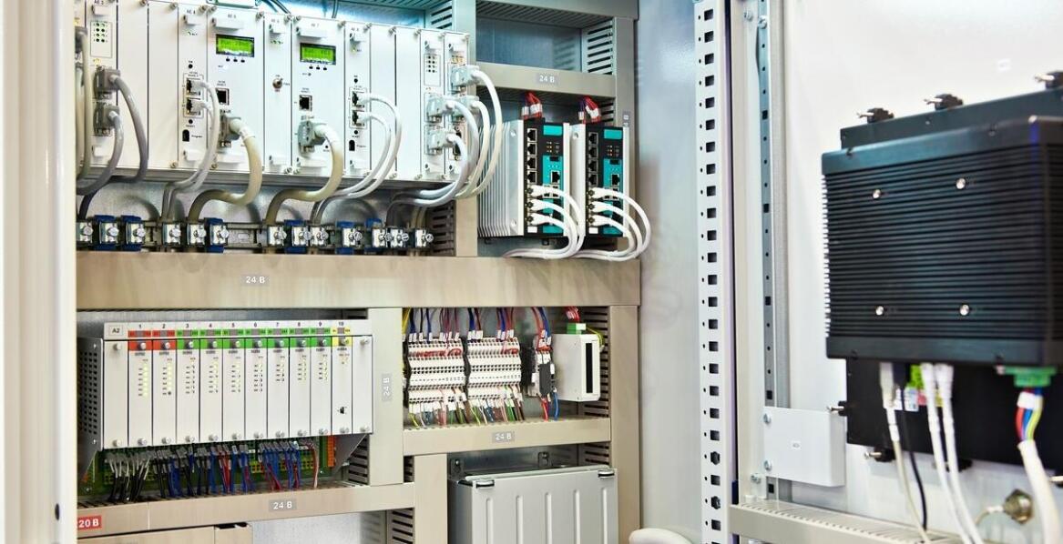 Przyszłość przekaźników interfejsowych w kontekście technologii IoT