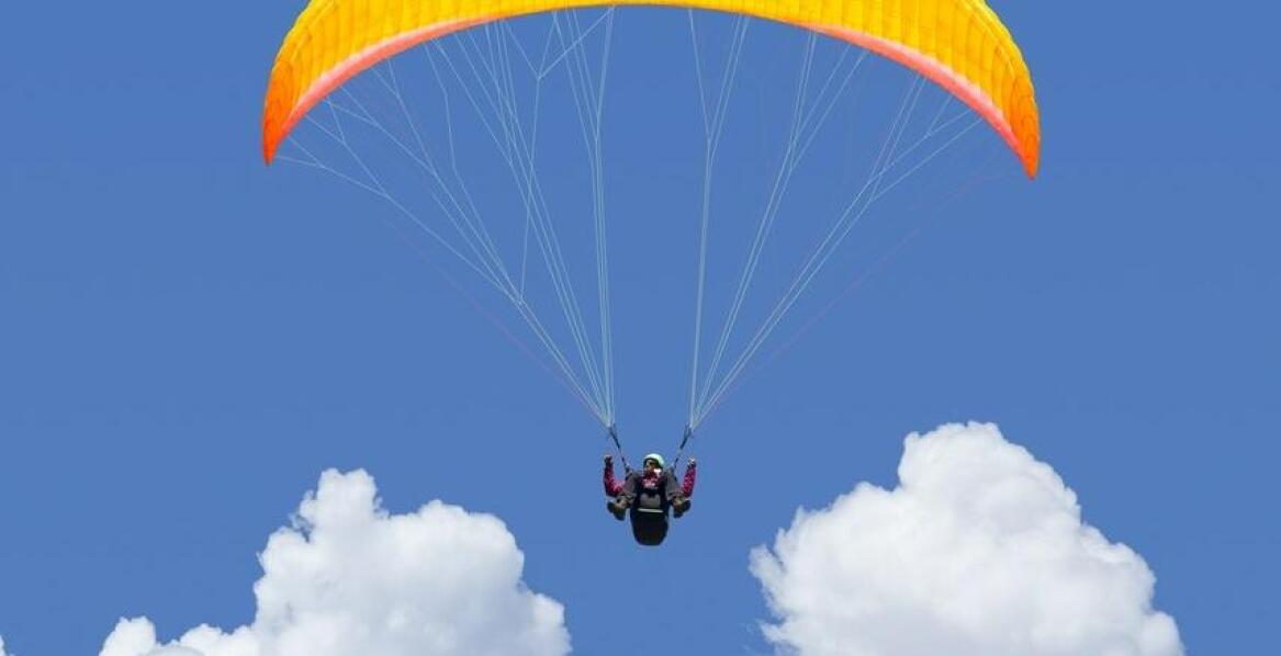 Jakie techniki nagrywania można zastosować podczas skoku tandemowego?