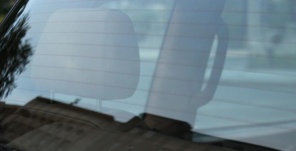 Korzyści z przyciemniania szyb dla kierowców i pasażerów