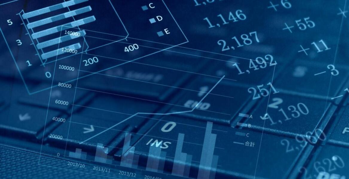 Jak kurs dolara wpływa na decyzje inwestycyjne klientów kantoru?