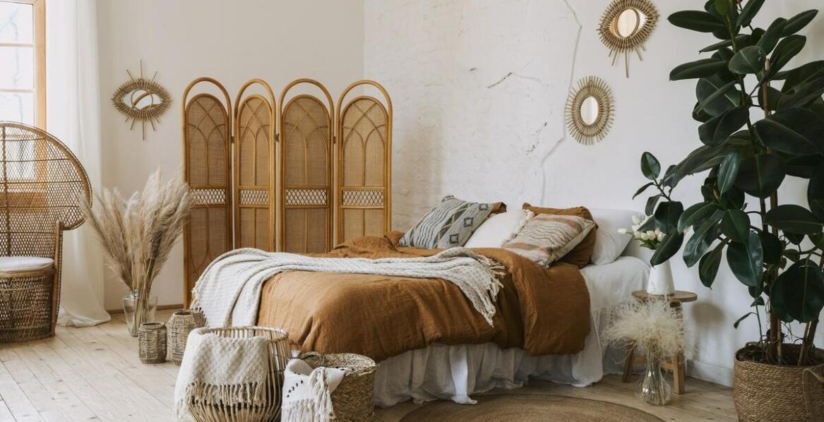 Dekoracje ścienne inspirowane naturą – jak wprowadzić świeżość do wnętrza?