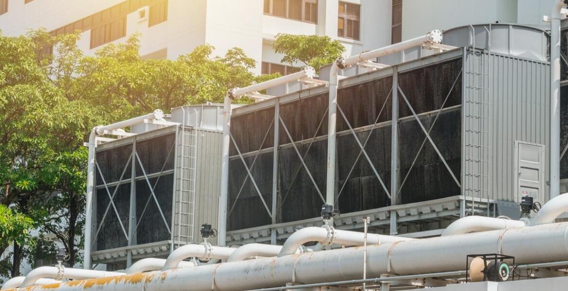 Jakie są kluczowe zalety wymiennika freon woda w instalacjach przemysłowych?