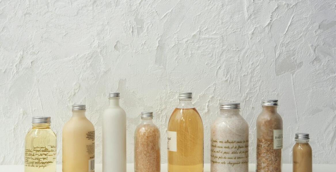 Dlaczego klienci wybierają do białych tkanin?