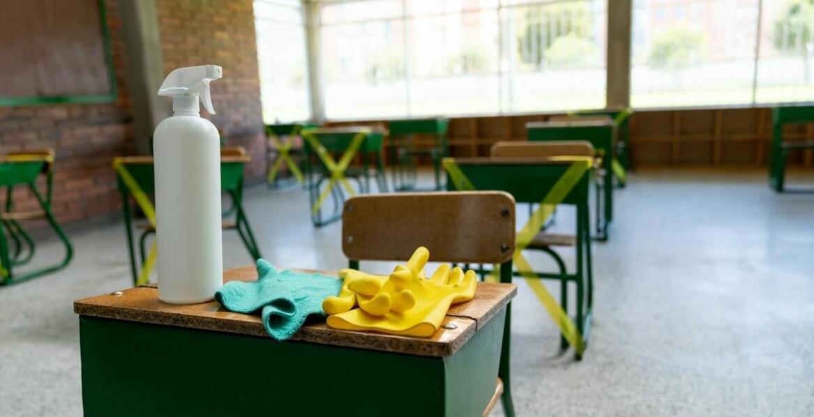 Przewodnik po ekologicznych środkach odtłuszczających w przemyśle