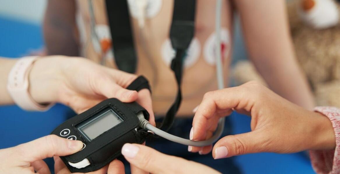 Pulsoksymetry: jak mogą wspierać monitorowanie zdrowia w domu?