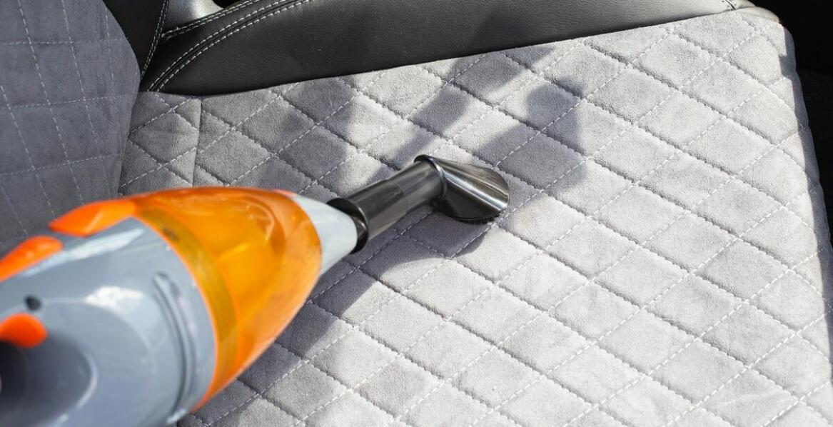 Praktyczne porady dotyczące konserwacji i czyszczenia dywaników BMW