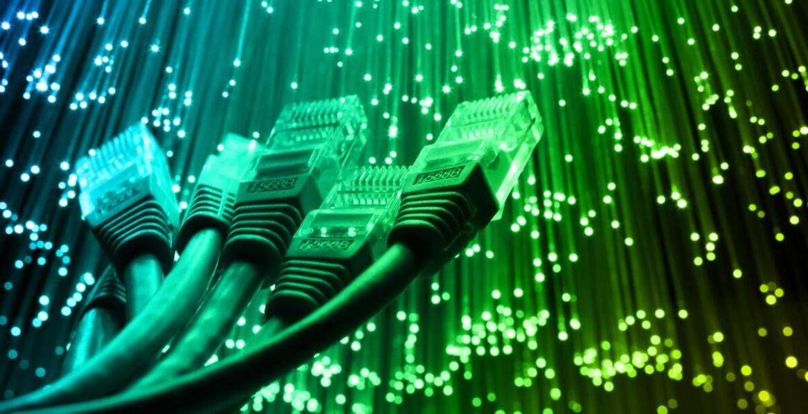 Jakie są korzyści z integracji światłowodów z systemami kontroli dostępu?