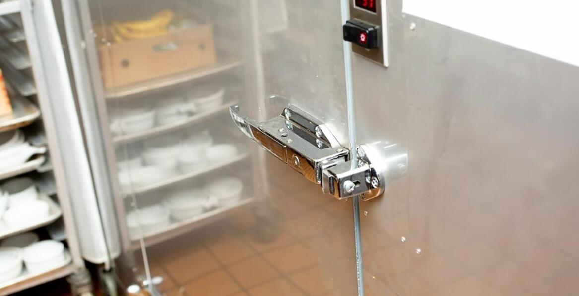 Drzwi chłodnicze: jakie technologie zwiększają ich trwałość?