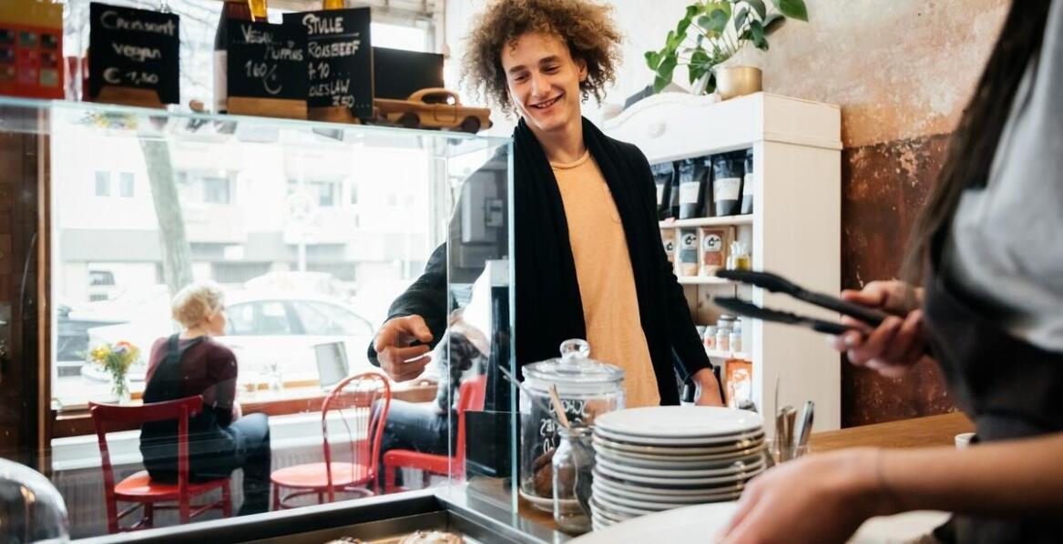 Szybka dostawa pizzy legnickiej – jak długo trwa realizacja zamówienia?