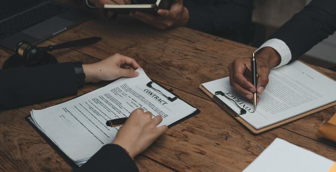 Rola prawnika w negocjacjach kontraktów menadżerskich a przepisy ZUS