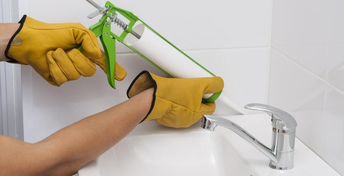 Czym uszczelnić rury odpływowe, aby zapobiec wyciekom?