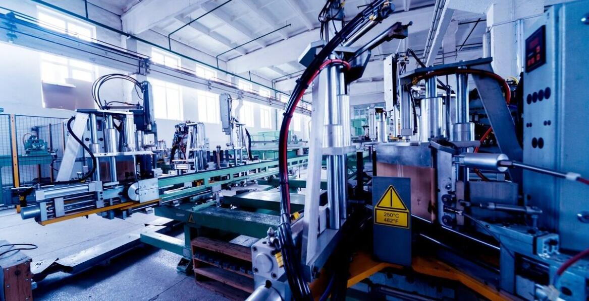 Rola odkuwek swobodnie kutych w zwiększaniu bezpieczeństwa urządzeń przemysłowych