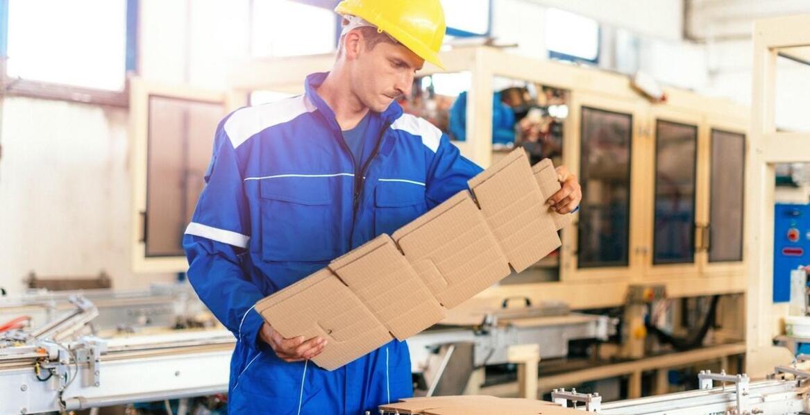 Różnice między co packingiem a tradycyjnym pakowaniem towarów