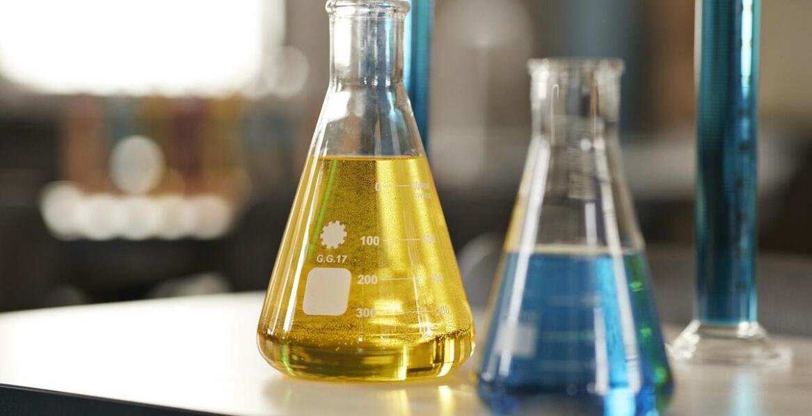 Innowacyjne zastosowania chlorku didecylodimetyloamoniowego w przemyśle chemicznym