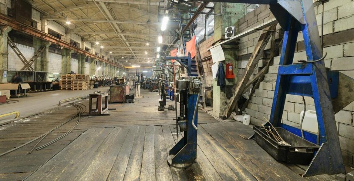 Efektywność energetyczna teleskopowych rękawów załadunkowych – co warto wiedzieć?