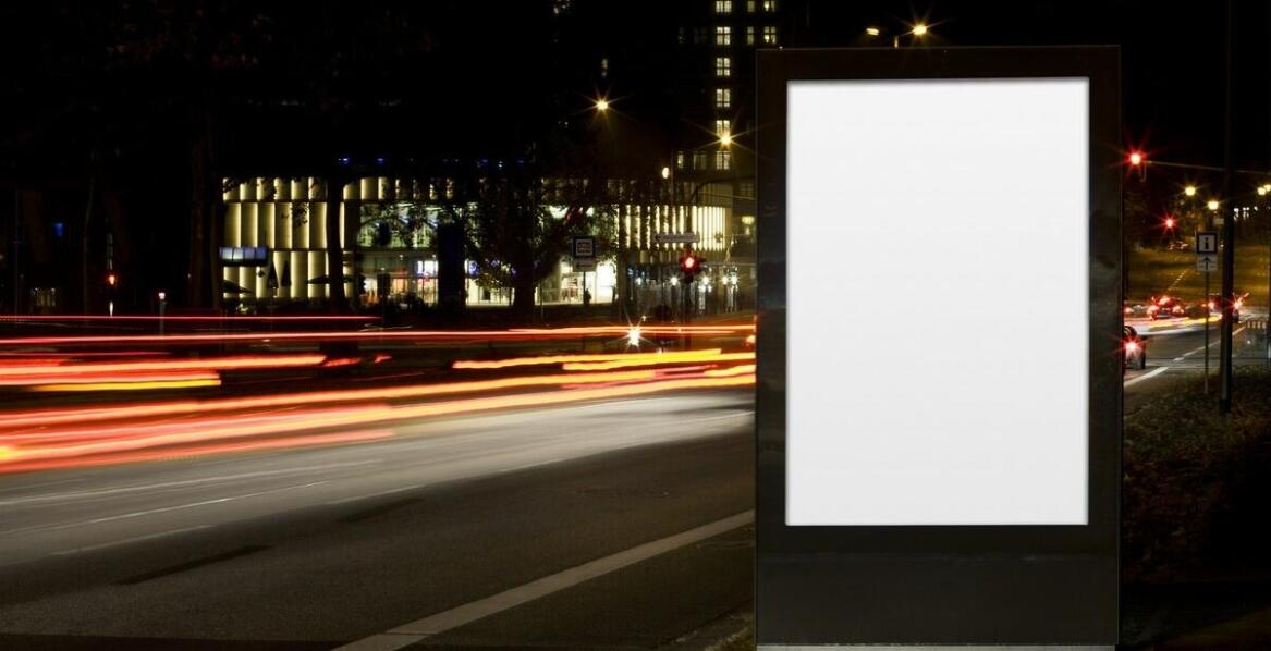 Wpływ telebimów na efektywność kampanii reklamowych w centrach handlowych