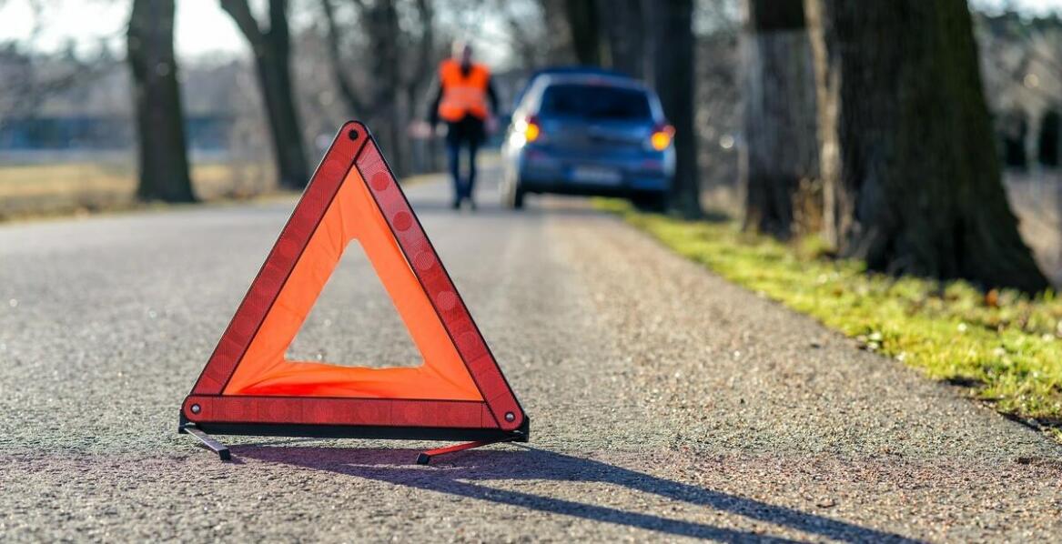 Najczęstsze przyczyny awarii na drodze i jak sobie z nimi radzić