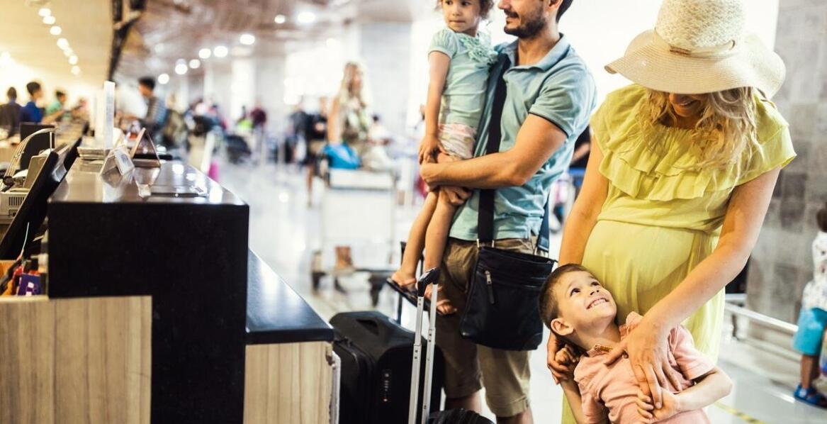 Jakie są najczęstsze wyzwania podczas organizacji transferu na lotnisko?