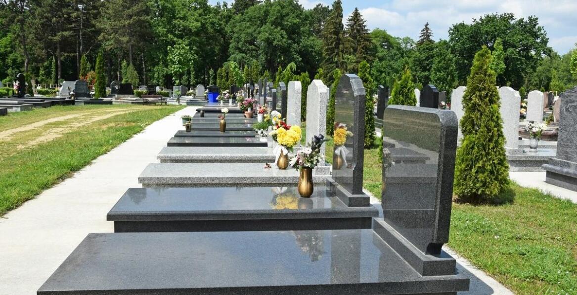 Poradnik wyboru kształtu i rozmiaru nagrobków wrzos