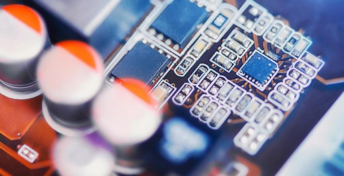 Przegląd najnowszych technologii w wyświetlaczach elektronicznych dla przemysłu