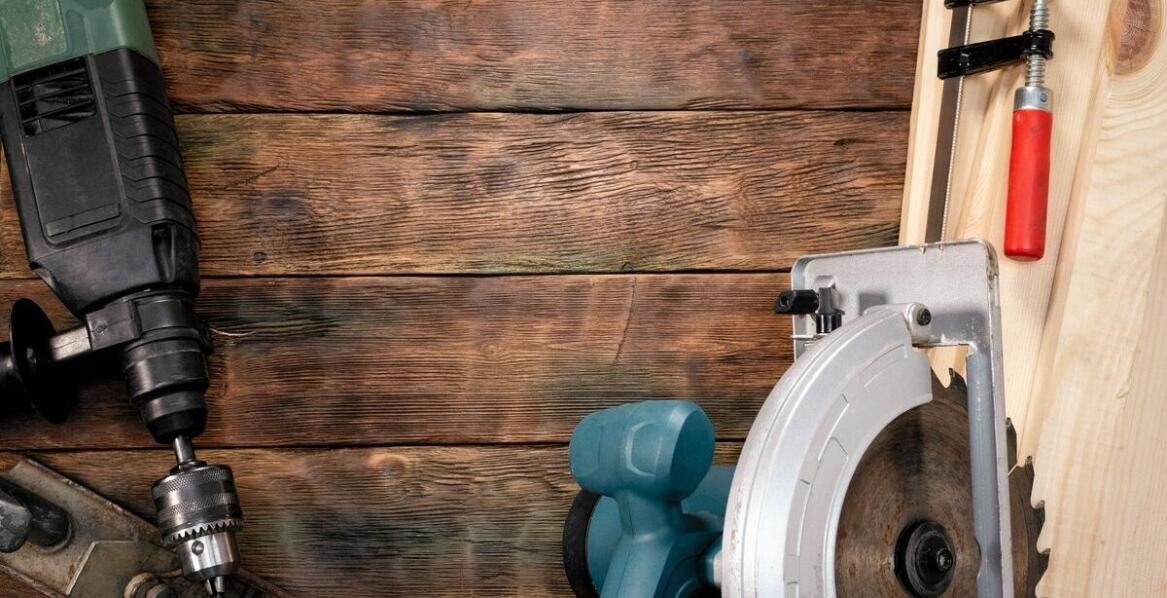 Tarcze do cięcia stali – jak dobrać odpowiedni sprzęt do specyfiki pracy?