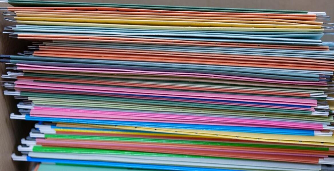 Najlepsze wzory kartek na imieniny – co cieszy się największym uznaniem?