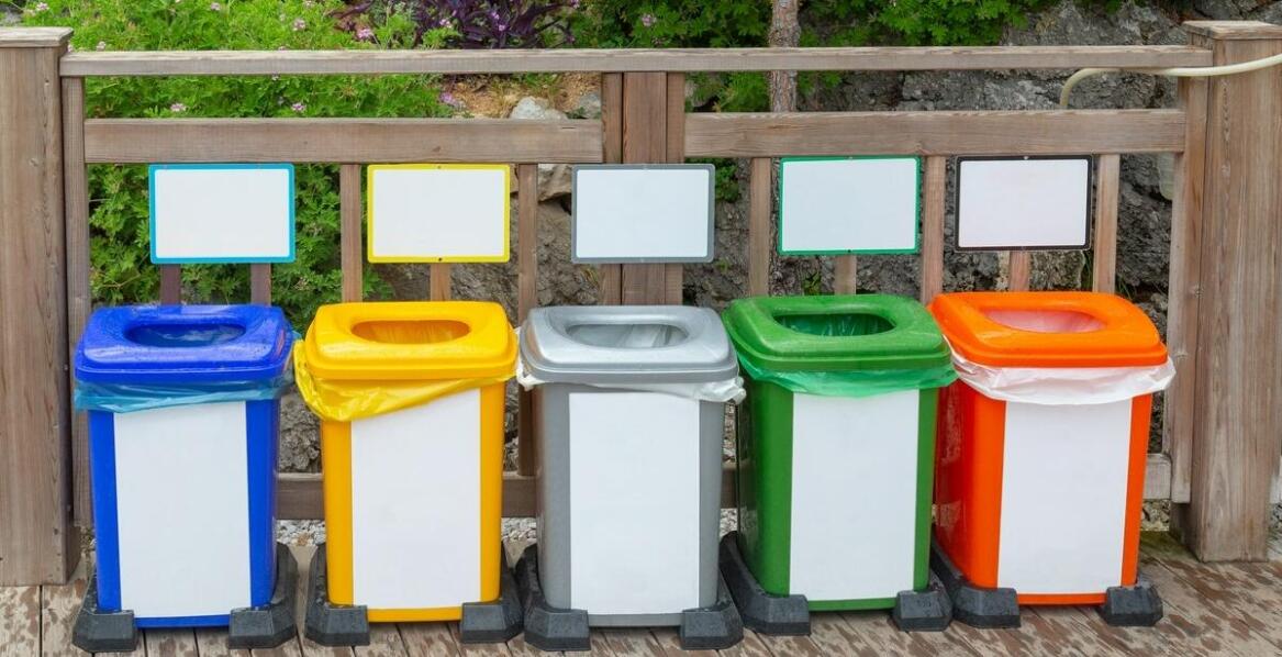 Jak zastosować kontenery na odpady w dużych projektach budowlanych?