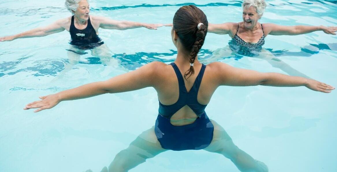 Jak nauka pływania wpływa na zdrowy styl życia?