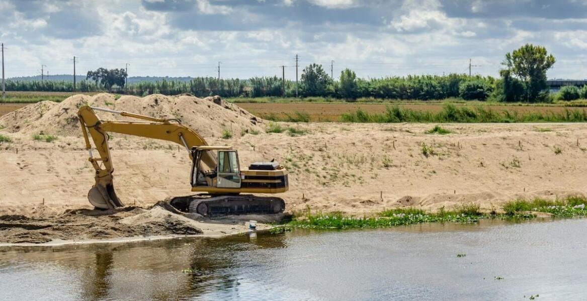 Współpraca z firmą świadczącą usługi koparka: klucz do sukcesu w projektach budowlanych