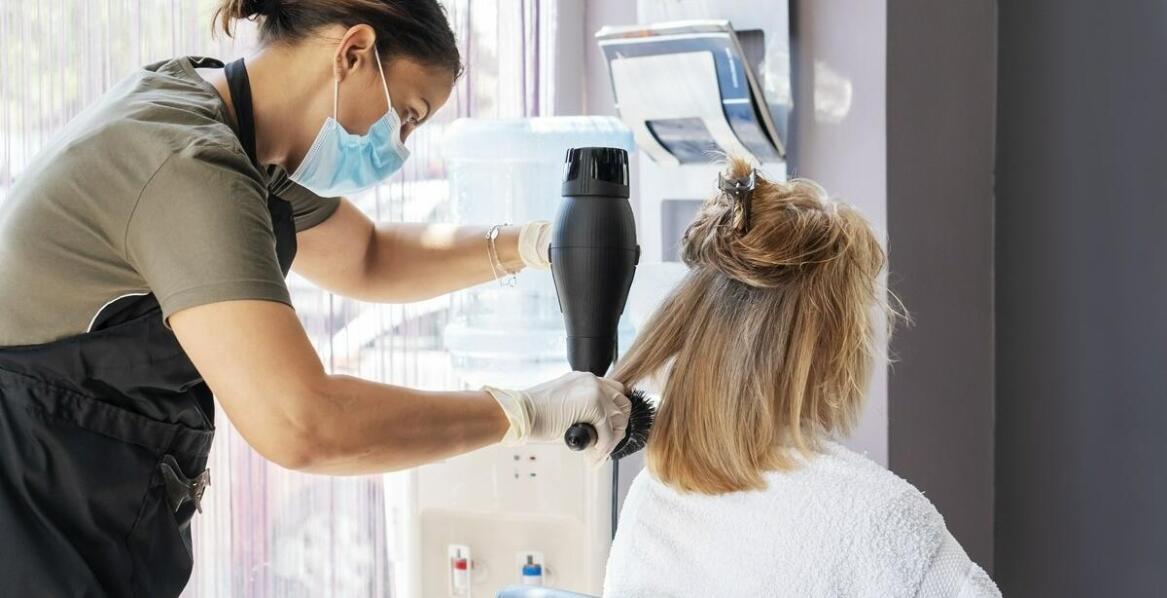 Czy peruki naturalne można suszyć suszarką?