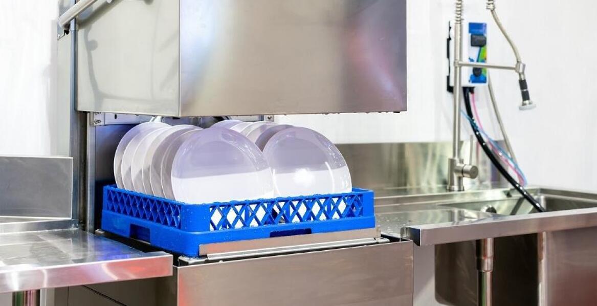 Płyny do zmywarek gastronomicznych: Kompleksowy przewodnik po produktach dostępnych na rynku