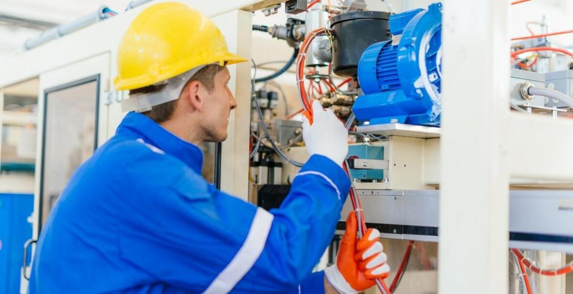 Jakie korzyści niesie szybka interwencja hydraulika pruszków w przypadku awarii?