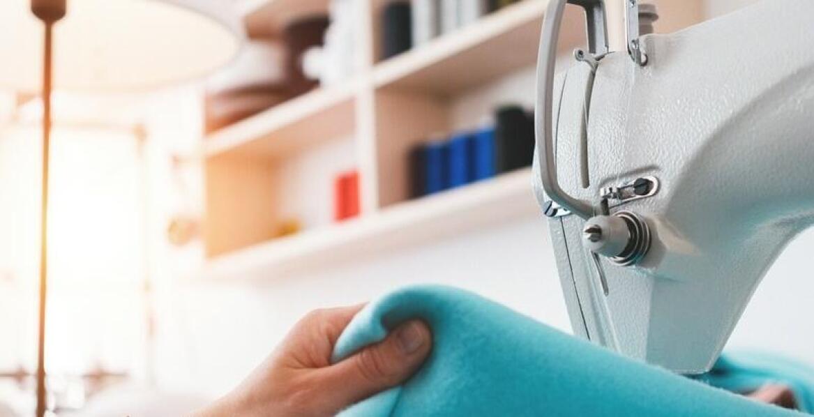 Jak krakowska szwalnia może przyspieszyć proces produkcji odzieży?