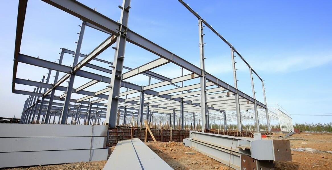 Kompleksowa realizacja projektów hal stalowych: od koncepcji po montaż