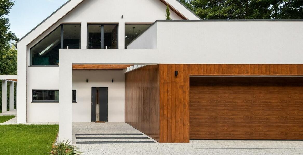 Jakie cechy powinny mieć idealne bramy garażowe dla domu jednorodzinnego?
