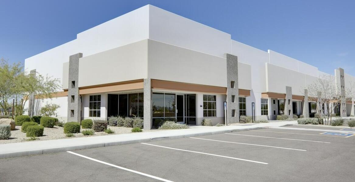 Jak dobrać właściwy kolor tynku silikonowego do projektu architektonicznego?