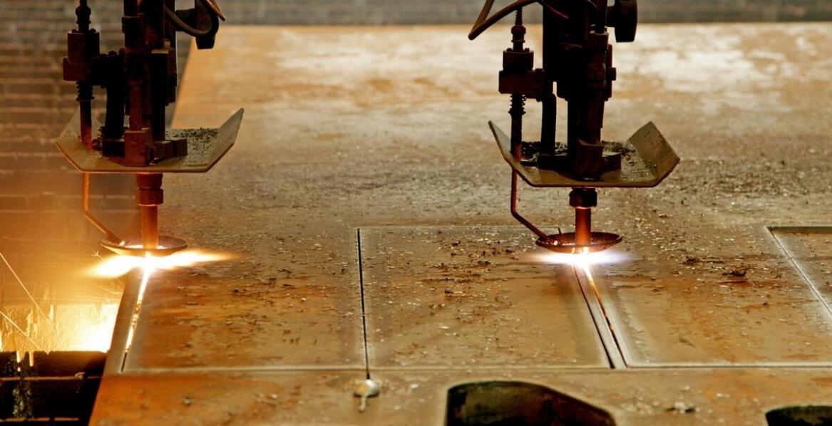 Dlaczego wytrzymałość i solidna konstrukcja są kluczowe w maszynach do cięcia pianki?