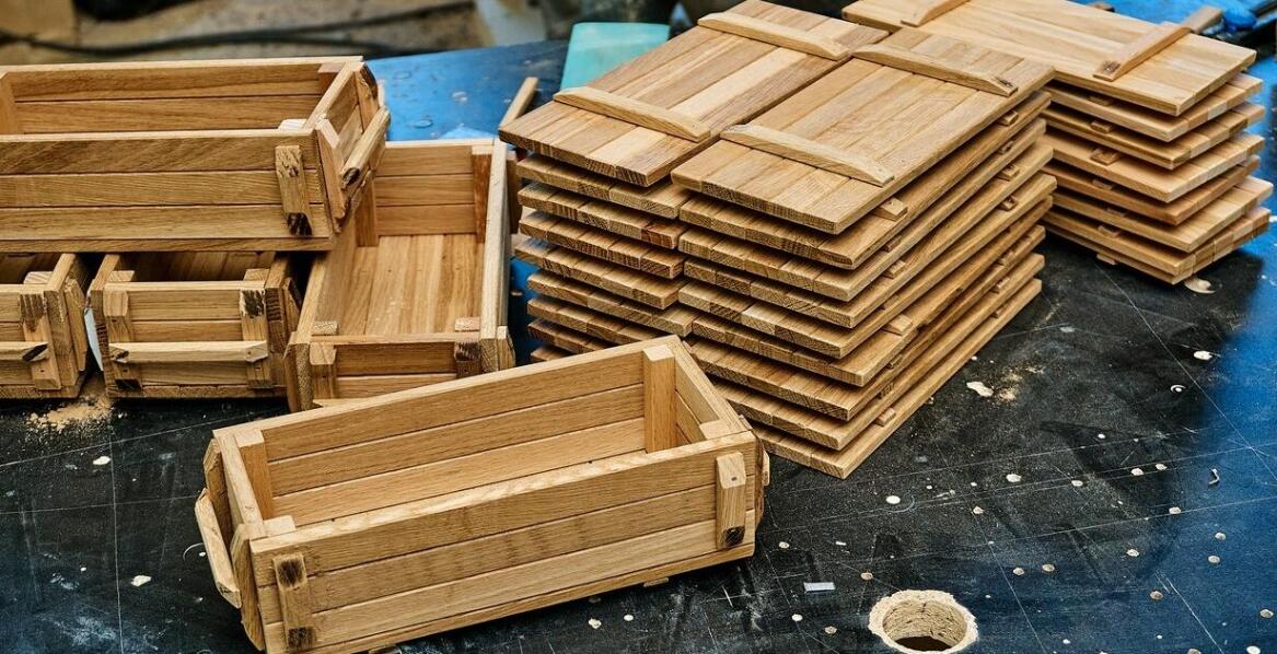 Skrzynie drewniane na owoce – ekologiczne rozwiązanie dla rolników i sadowników