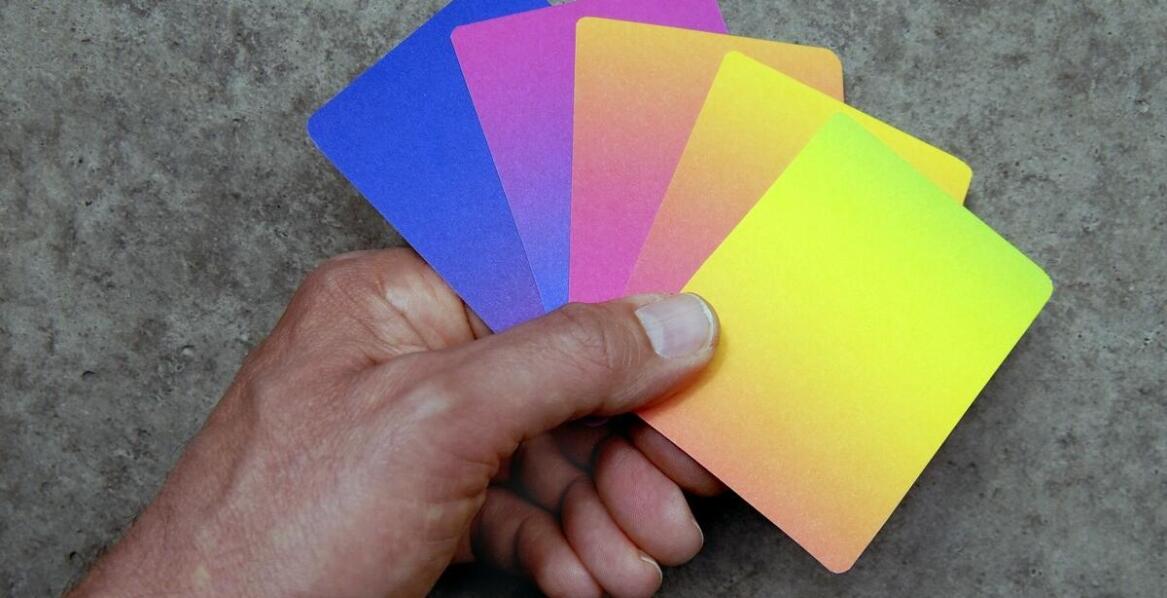 Druk cyfrowy a jakość wizytówek – na co zwrócić uwagę?