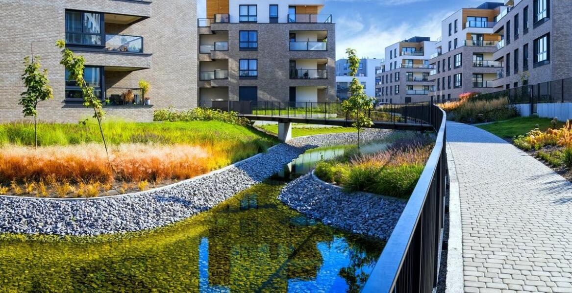 Porównanie kosztów budowy płyty obornikowej z innymi metodami przechowywania gnojowicy