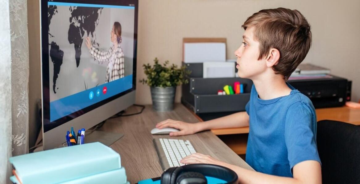 Jak kursy online z native speakerami wspierają naukę języka hiszpańskiego?