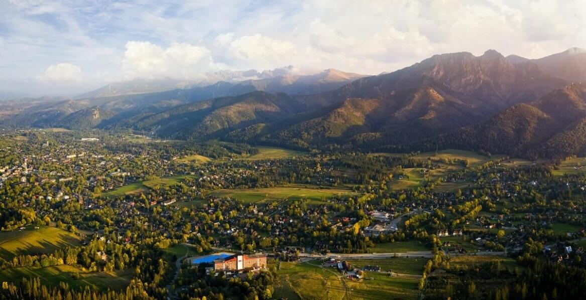 Zakopane hotel z basenem: komfortowe pokoje z widokiem na góry